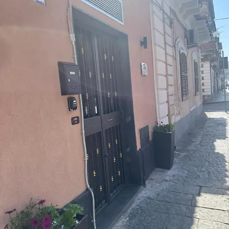 Semesterbostad House Catania